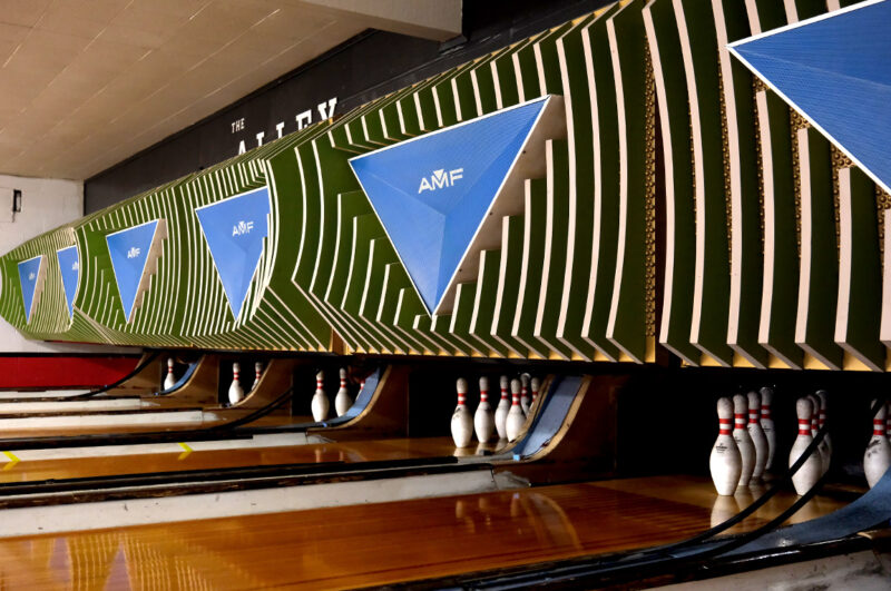 50s Vintage bowling alley restored to include bar and grill in Arlington wa