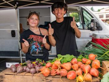 These snohomish farmer market vendors know that local food just can’t be beet